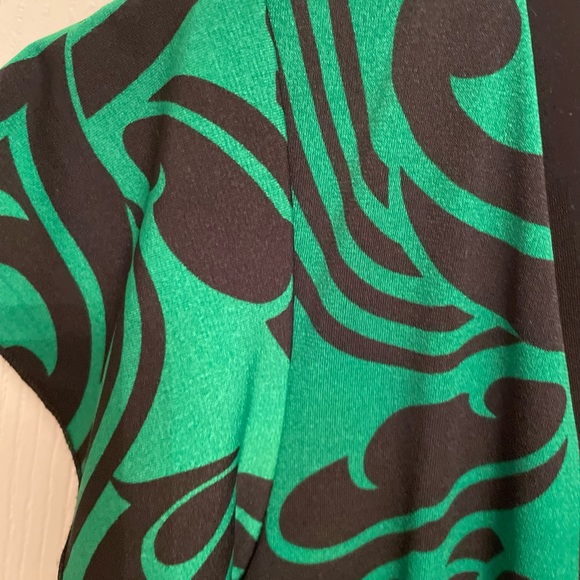 Majora green/black dress in size medium 💚🖤👗 - Picture 9 of 9